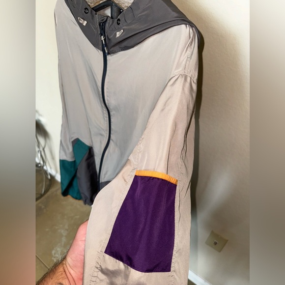 Without Walls windbreaker - Picture 2 of 5